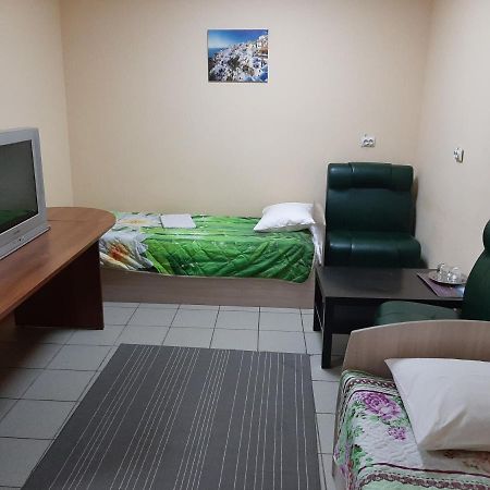 Motel Roza Vetrov Omsk Bagian luar foto